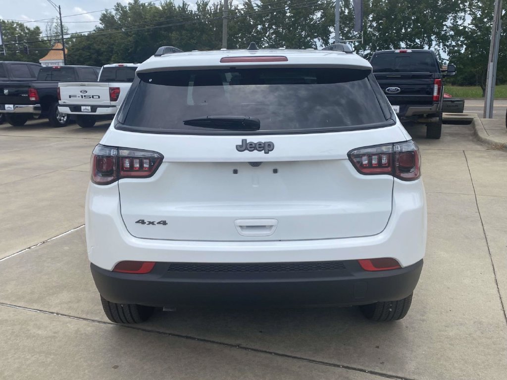 New 2026 Jeep Compass Latitude AWD/4WD image 35