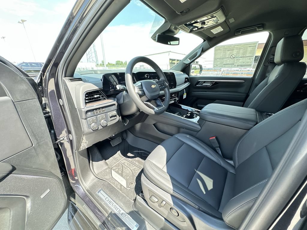 New 2026 Chevrolet Suburban LT w/ Comfort Package AWD/4WD image 10