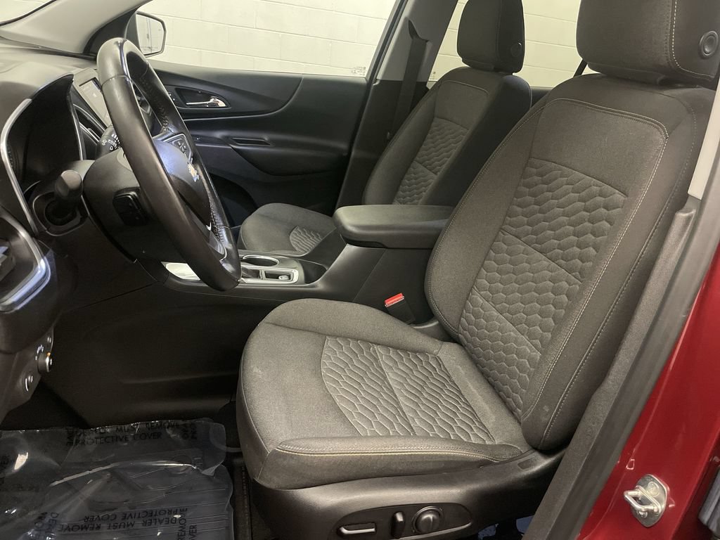 Used 2020 Chevrolet Equinox LT w/ Driver Convenience Package FWD image 12