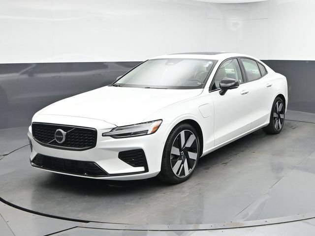 Used 2024 Volvo S60 T8 Plus w/ Protection Package Premier AWD/4WD image 3
