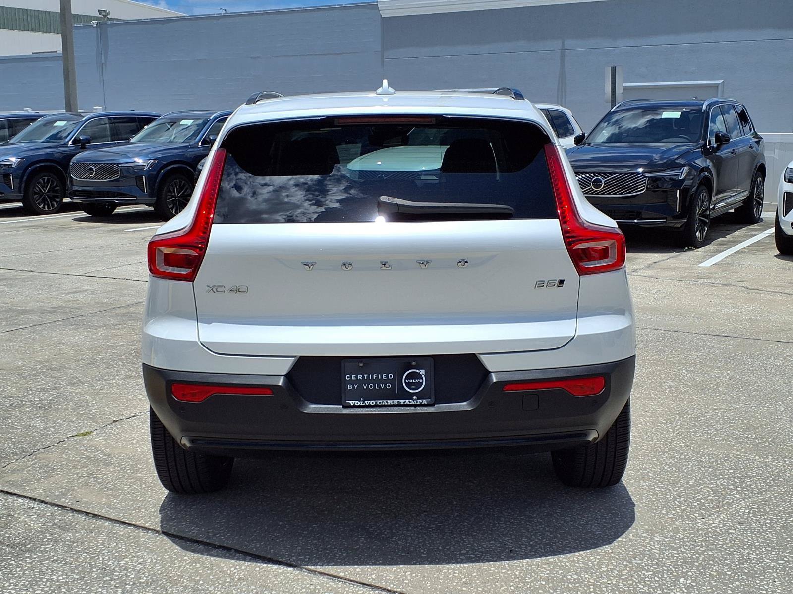 Certified 2023 Volvo XC40 B5 Ultimate w/ Protection Package Premier AWD/4WD image 6