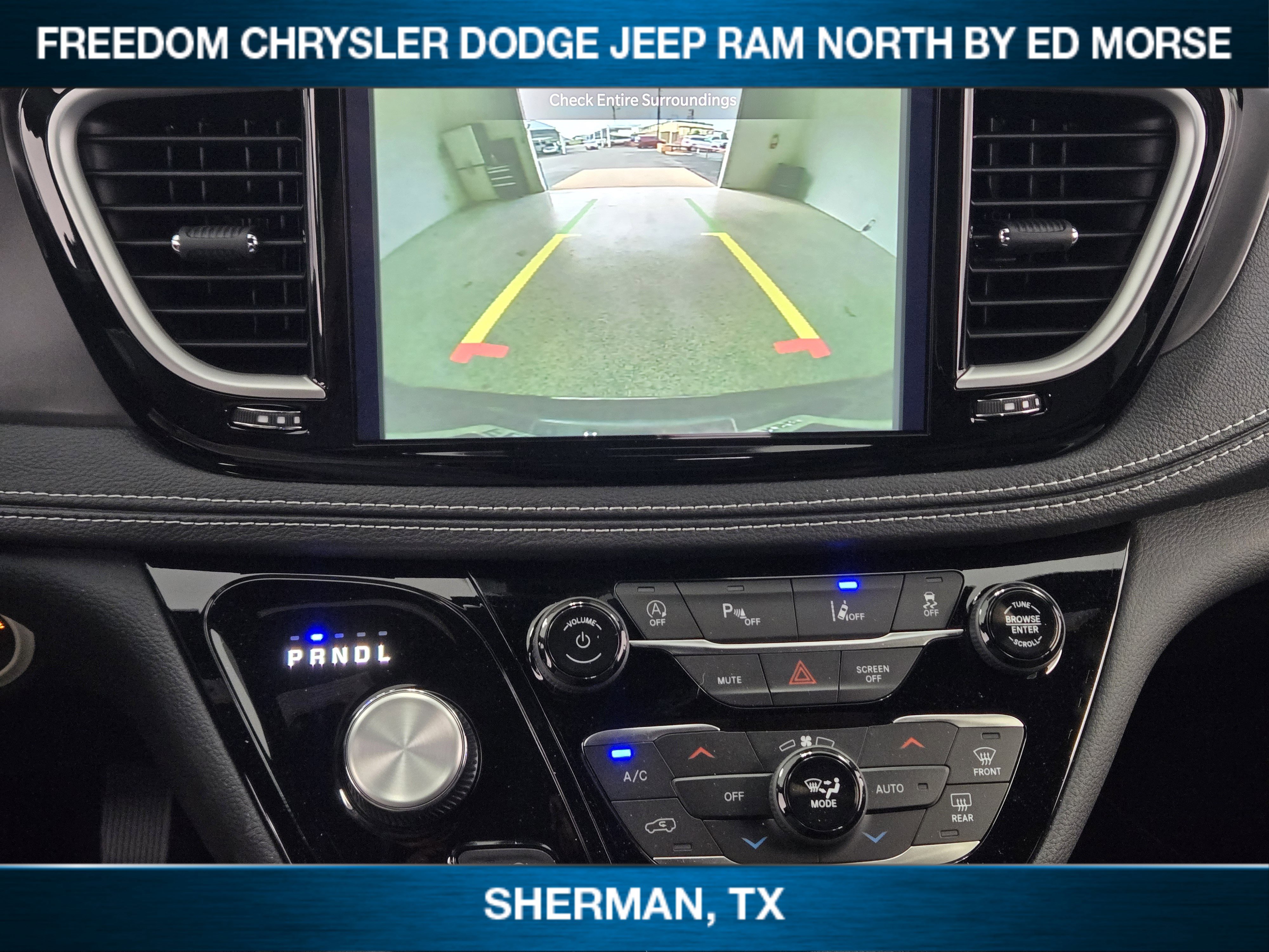 New 2026 Chrysler Pacifica Select w/ S Appearance Package image 12