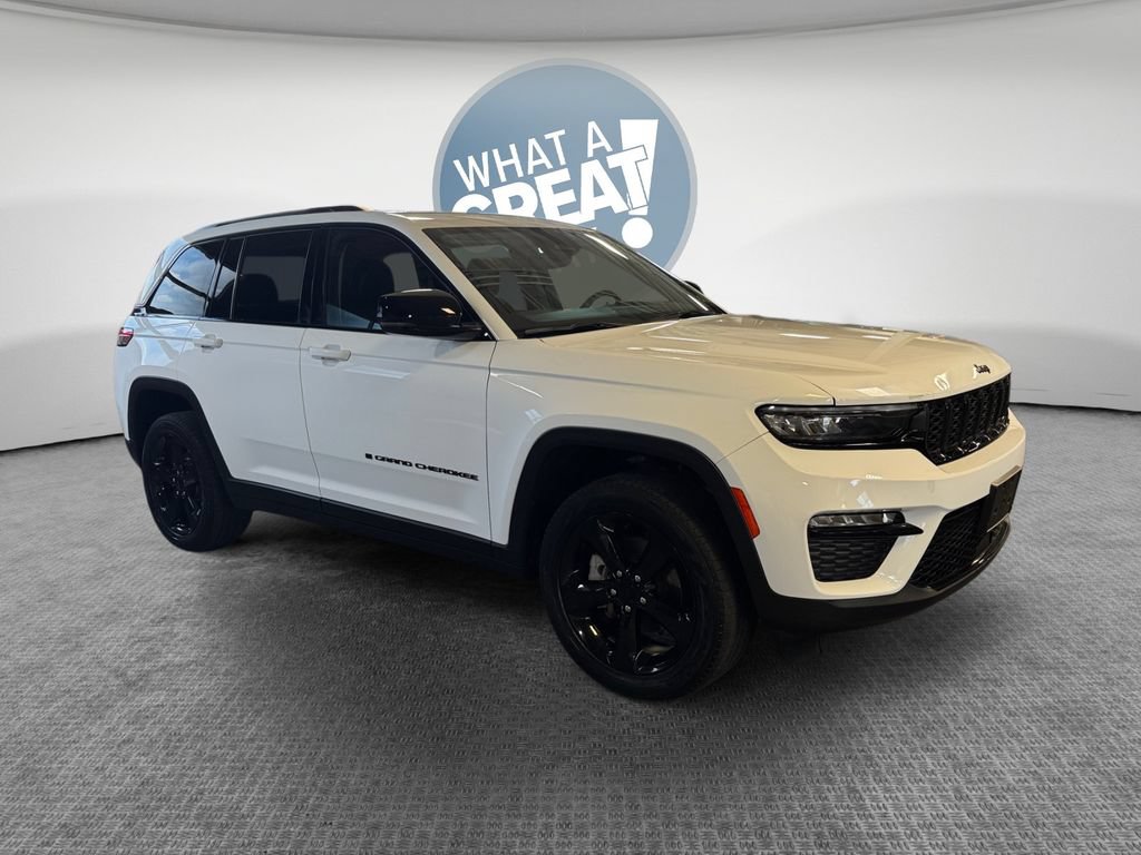 Used 2023 Jeep Grand Cherokee Limited w/ Black Appearance Package AWD/4WD image 1