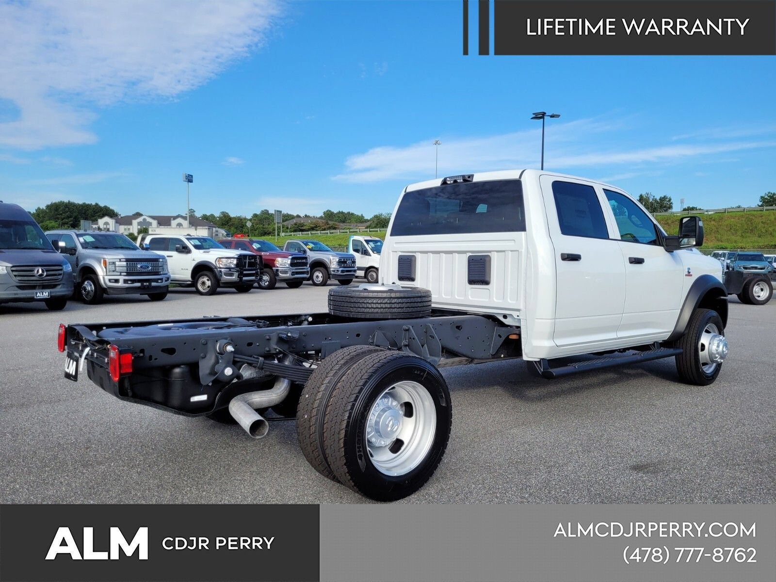New 2025 RAM 4500 Tradesman w/ Safety Group AWD/4WD image 14