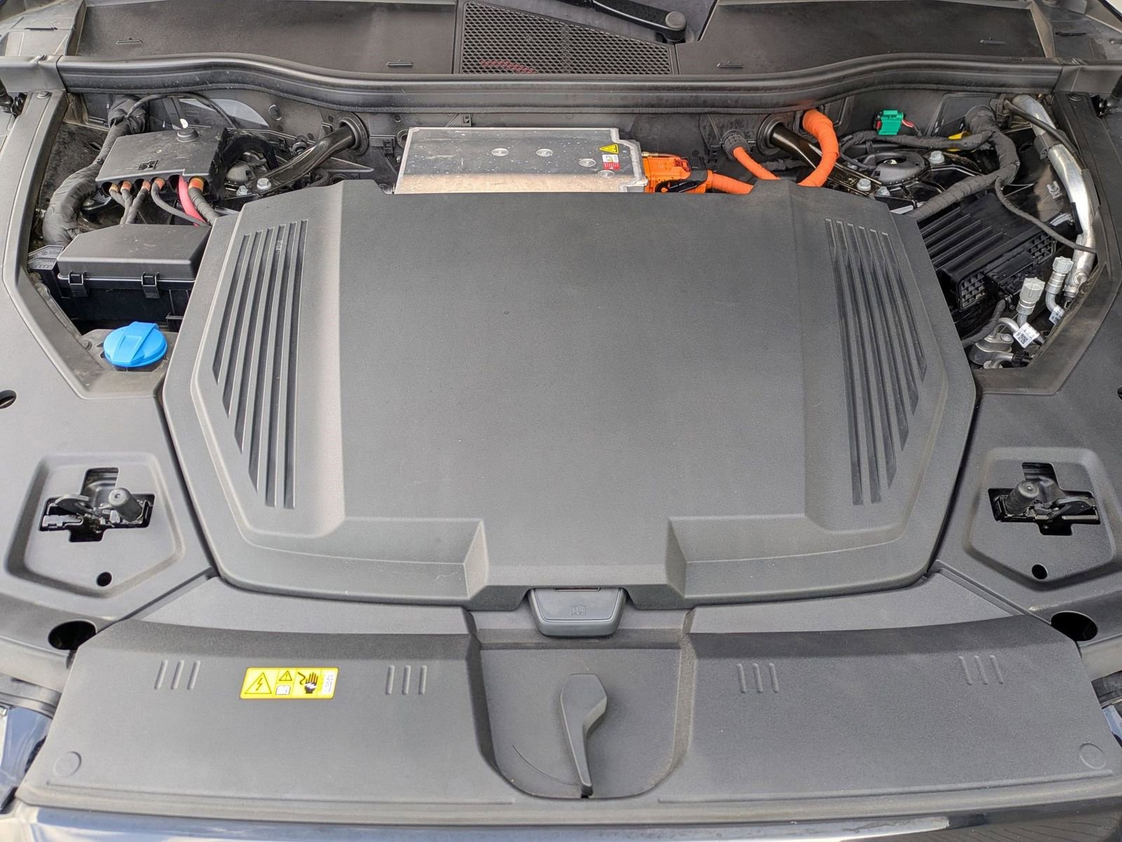 Used 2022 Audi e-tron Premium image 23