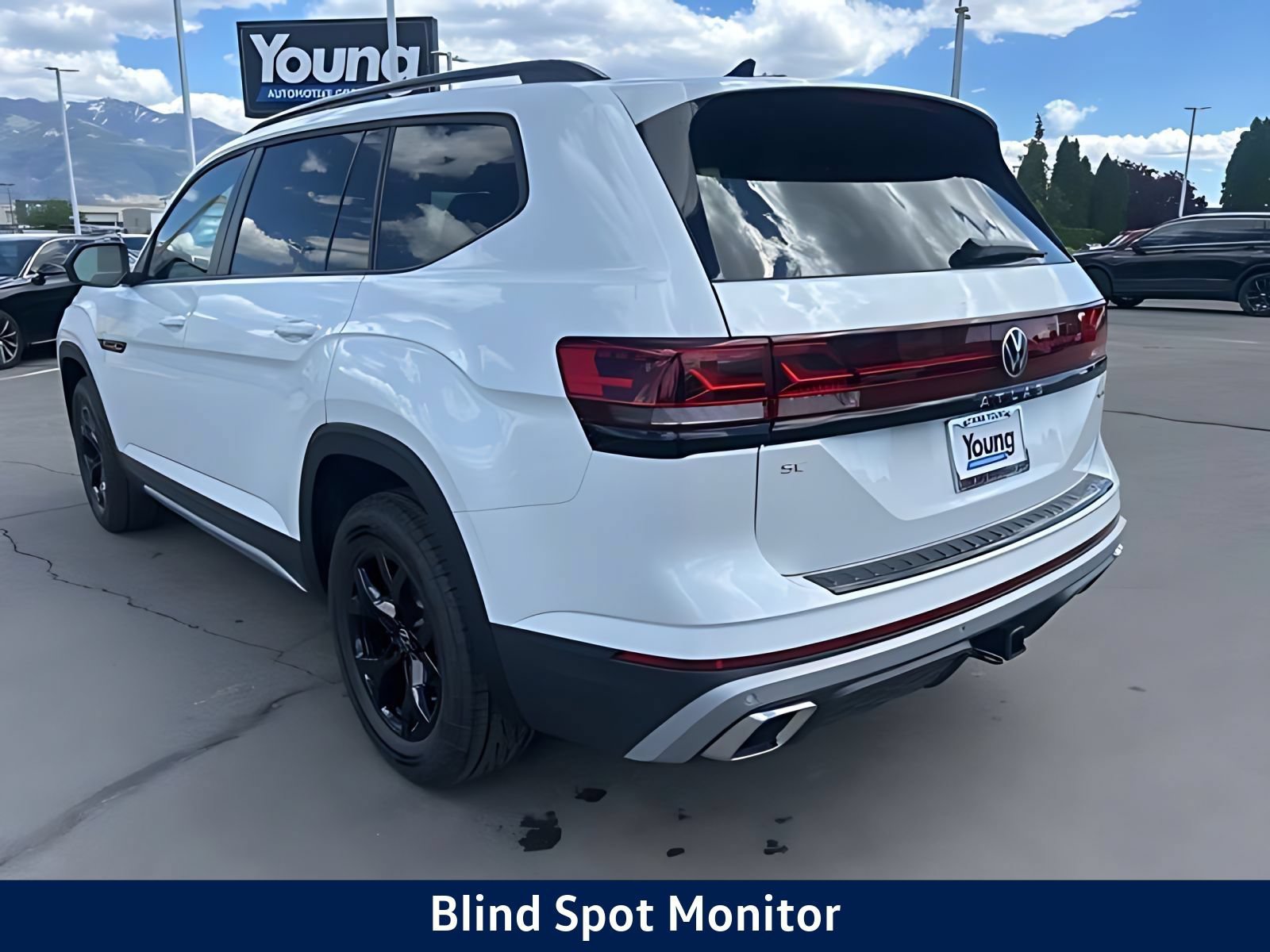 New 2026 Volkswagen Atlas Peak Edition AWD/4WD image 7