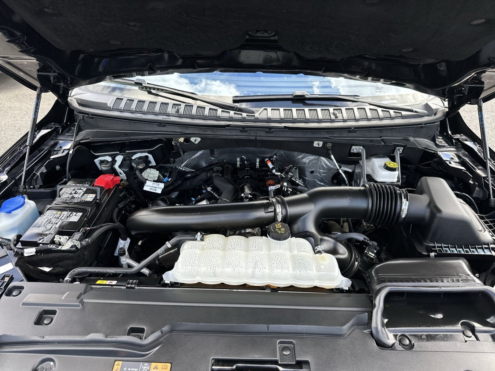 Used 2025 Lincoln Navigator Reserve AWD/4WD image 30
