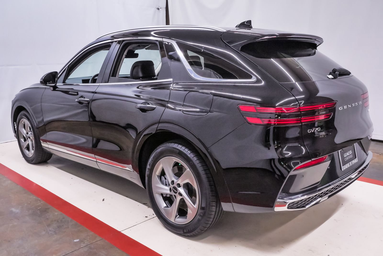 Certified 2026 Genesis GV70 2.5T image 8