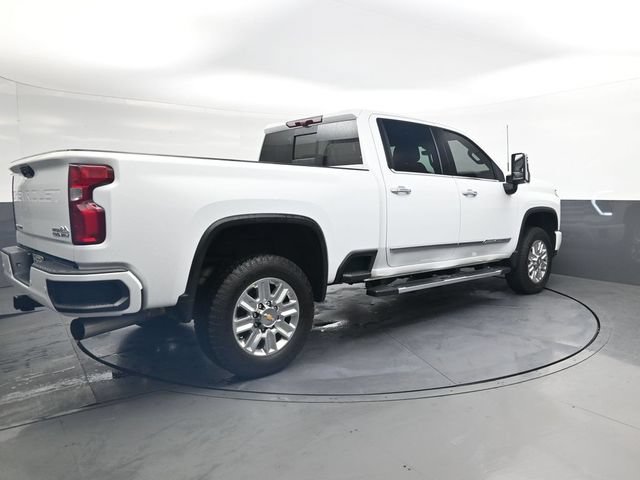 Used 2024 Chevrolet Silverado 2500 High Country w/ High Country Premium Package AWD/4WD image 4