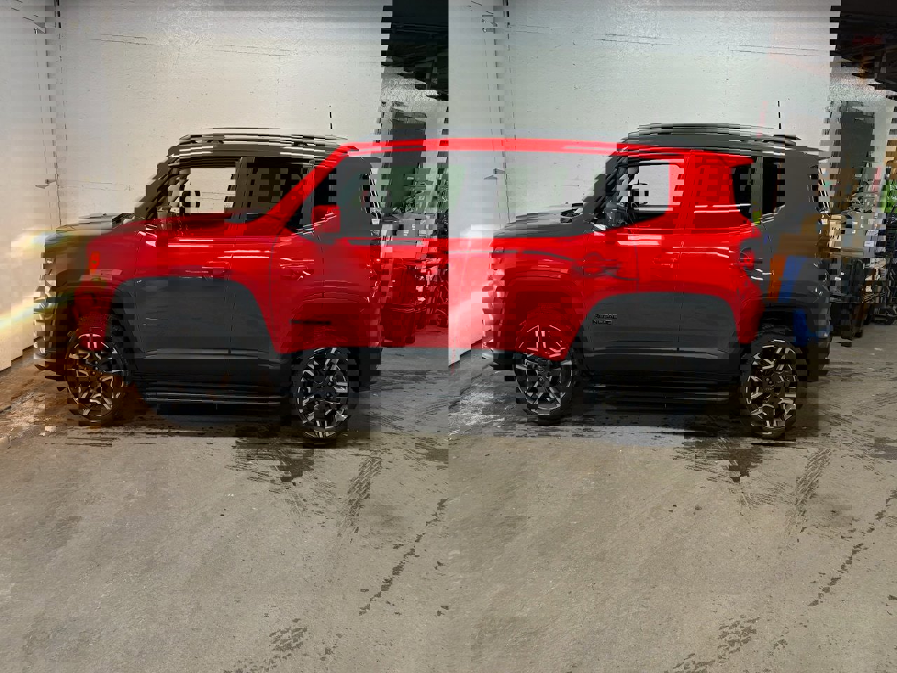 Used 2022 Jeep Renegade Latitude w/ Sun/Sound Group image 6