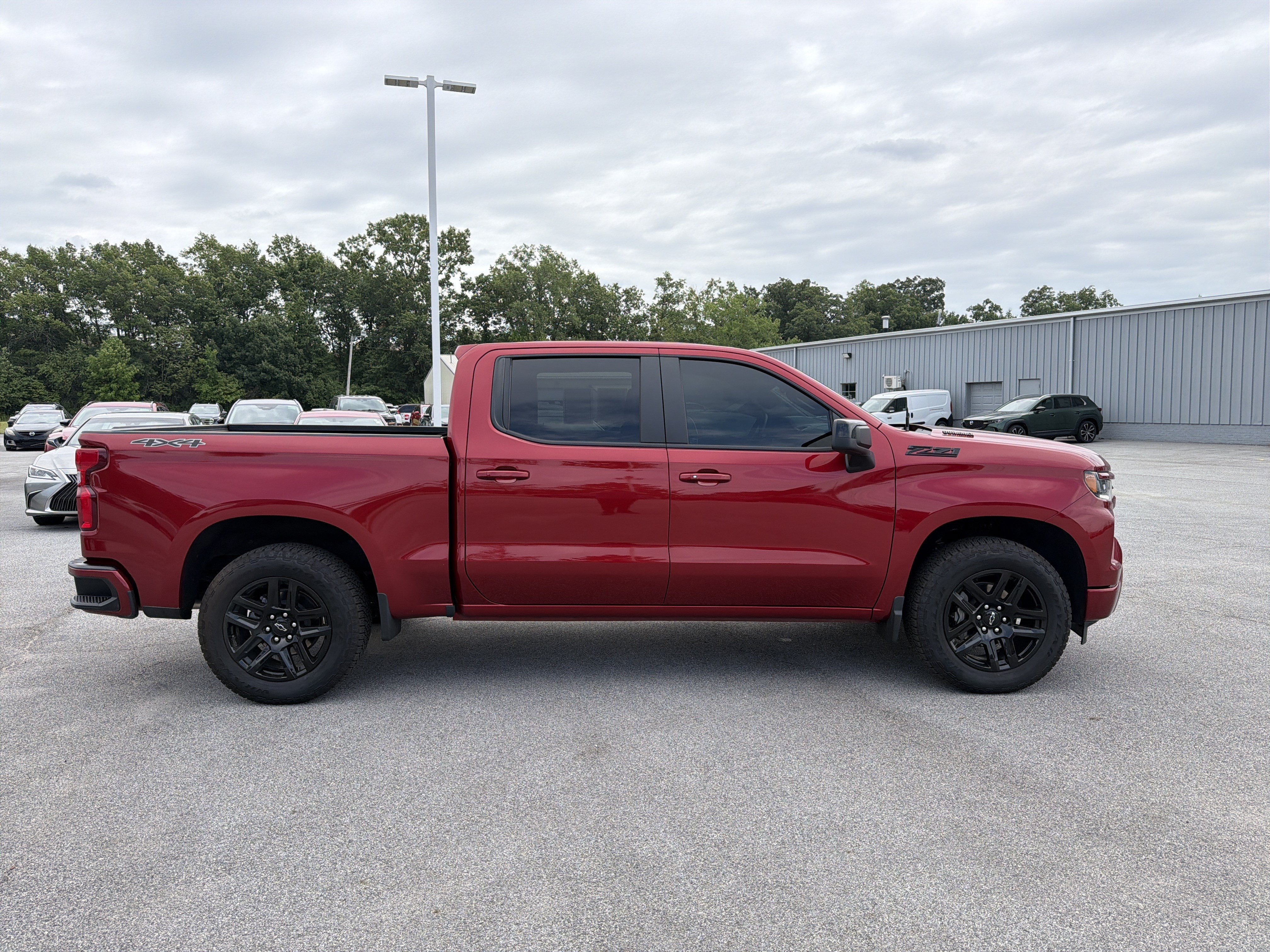 Used 2025 Chevrolet Silverado 1500 RST AWD/4WD image 2