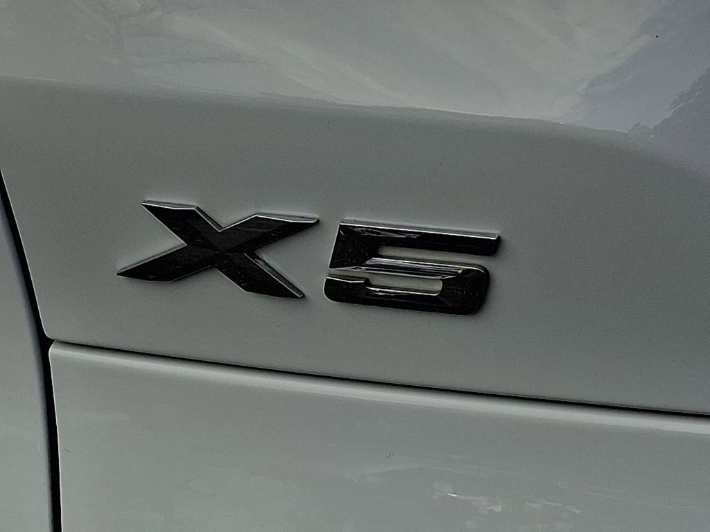 Certified 2024 BMW X5 xDrive40i w/ Parking Assistance Package AWD/4WD image 29