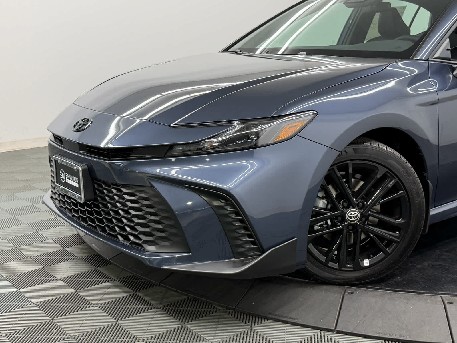 New 2026 Toyota Camry SE FWD image 3