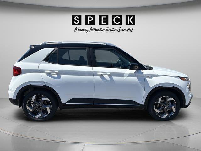 New 2026 Hyundai Venue SEL FWD image 6