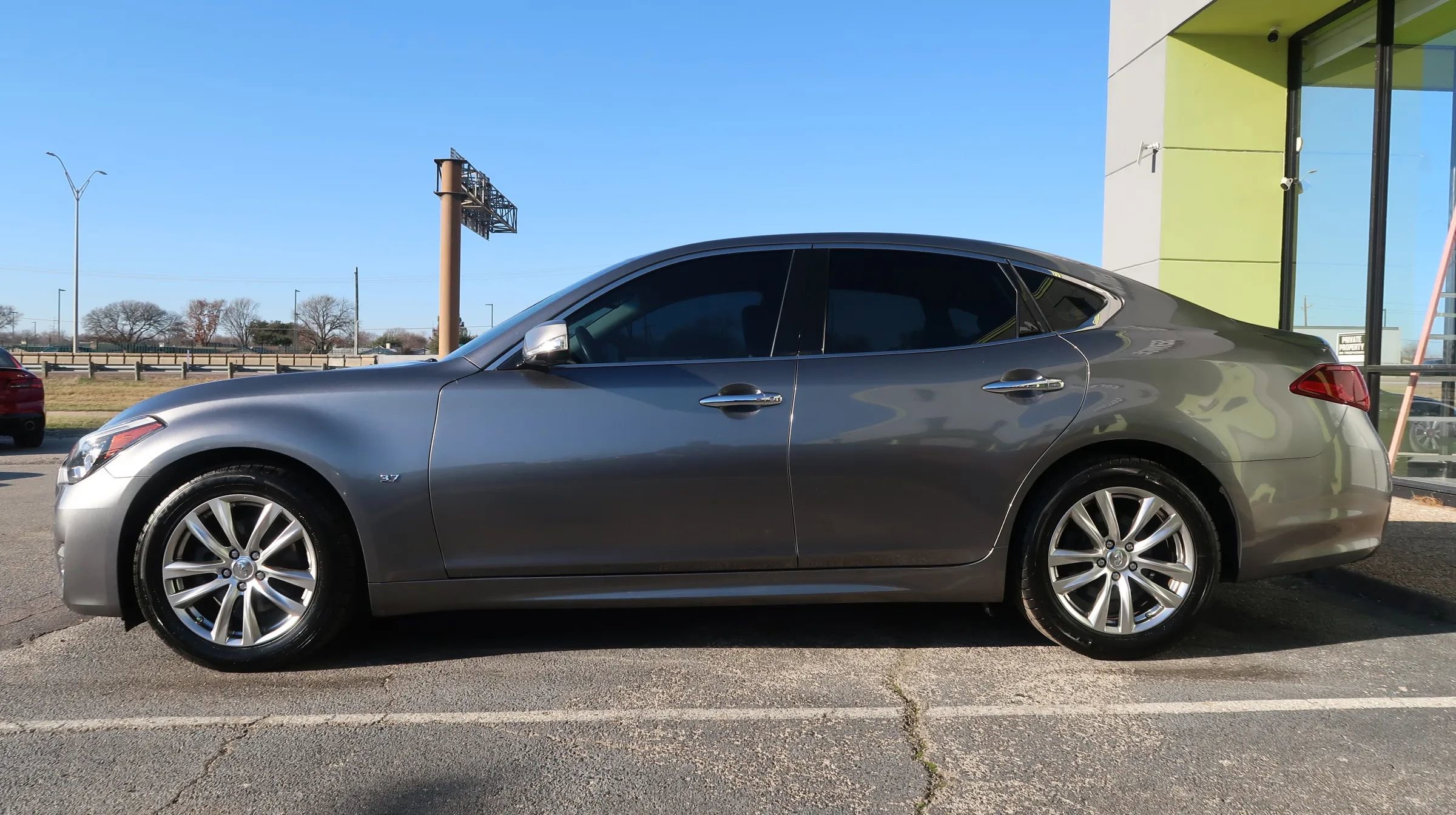 Used 2017 INFINITI Q70 3.7 image 7