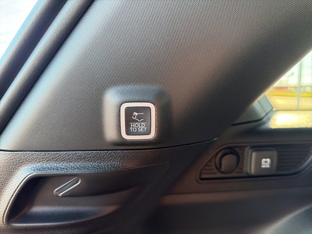 New 2026 Jeep Grand Cherokee Limited w/ Limited Altitude Package image 9