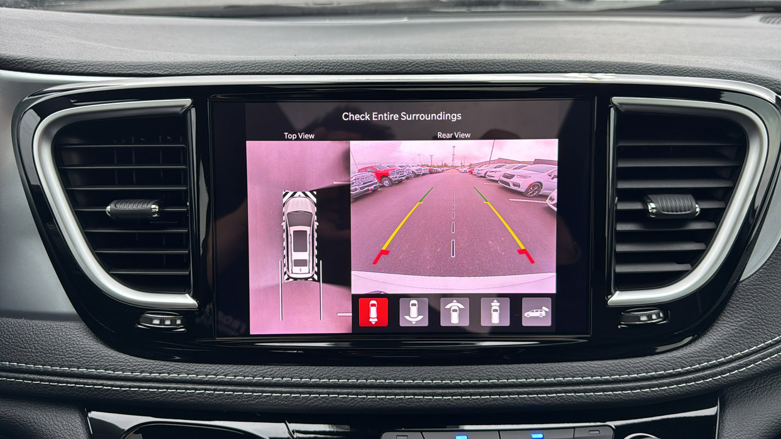 New 2026 Chrysler Pacifica Limited FWD image 24