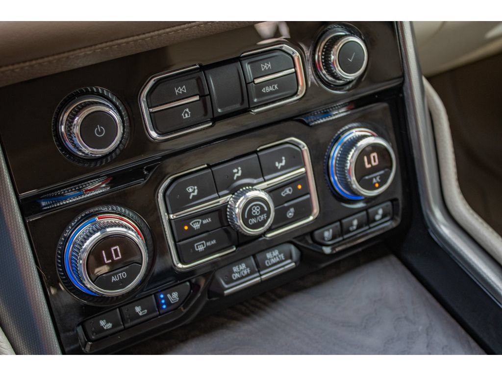 Used 2024 GMC Yukon Denali w/ Advanced Technology Package AWD/4WD image 50