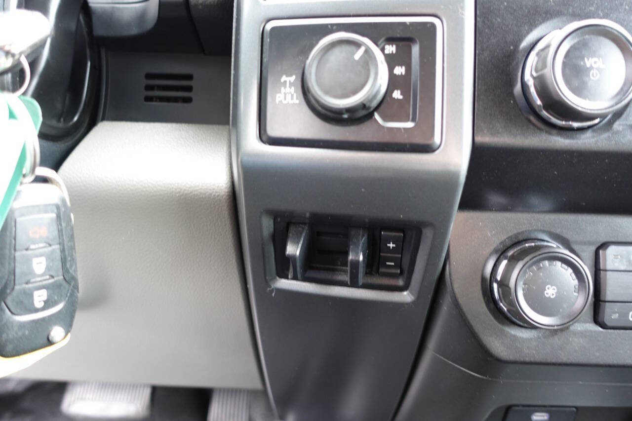 Used 2022 Ford F350 XLT w/ XLT Value Package image 46