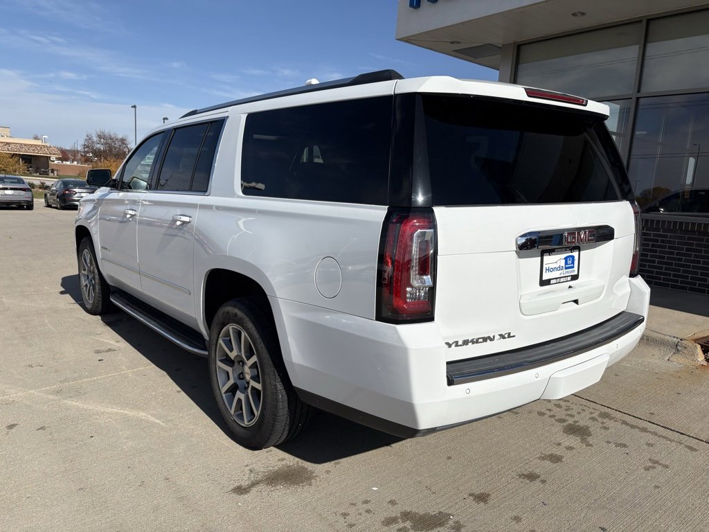 Used 2020 GMC Yukon XL Denali image 7