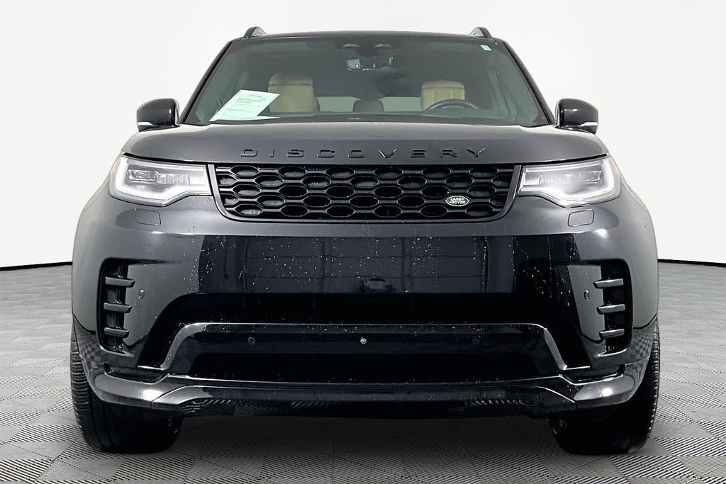 Used 2024 Land Rover Discovery Dynamic SE AWD/4WD image 2