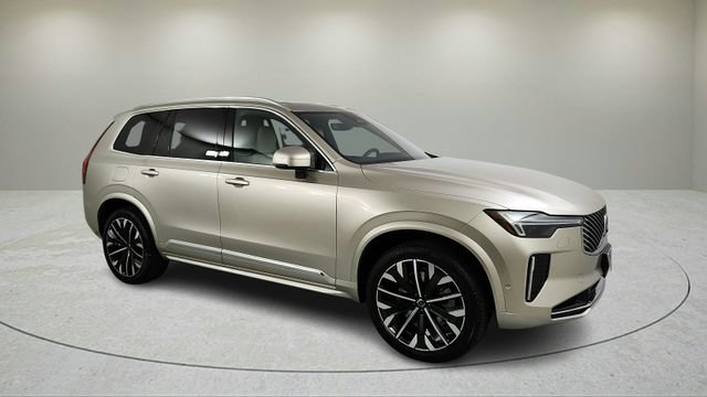 New 2026 Volvo XC90 T8 Plus w/ Protection Package Premier AWD/4WD image 2