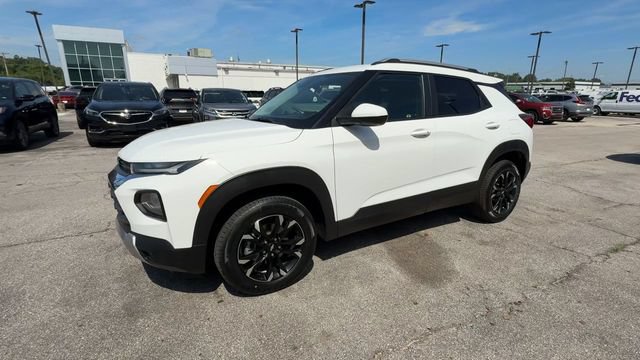 Used 2022 Chevrolet TrailBlazer LT w/ Convenience Package AWD/4WD image 4