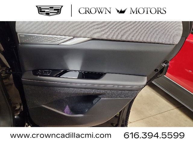 Used 2025 Cadillac Optiq Luxury 2 w/ LPO, Floor Liner Package AWD/4WD image 31