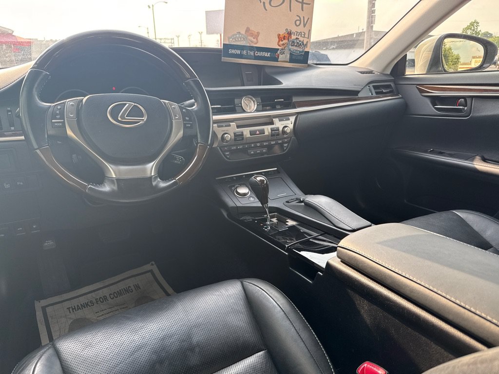 Used 2015 Lexus ES 350 w/ Luxury Package FWD image 10