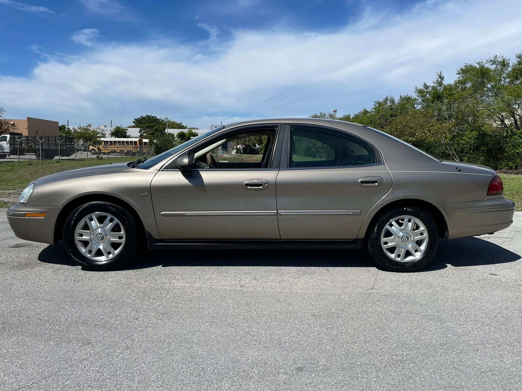 Used 2004 Mercury Sable LS Premium FWD image 8