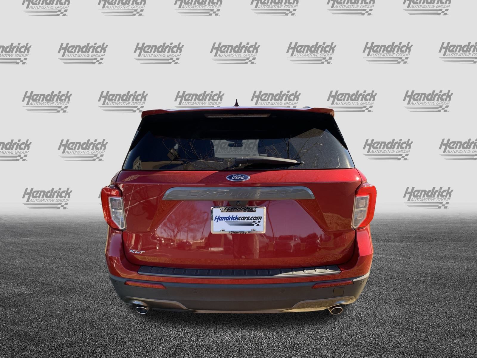 Used 2022 Ford Explorer XLT w/ Equipment Group 202A image 9