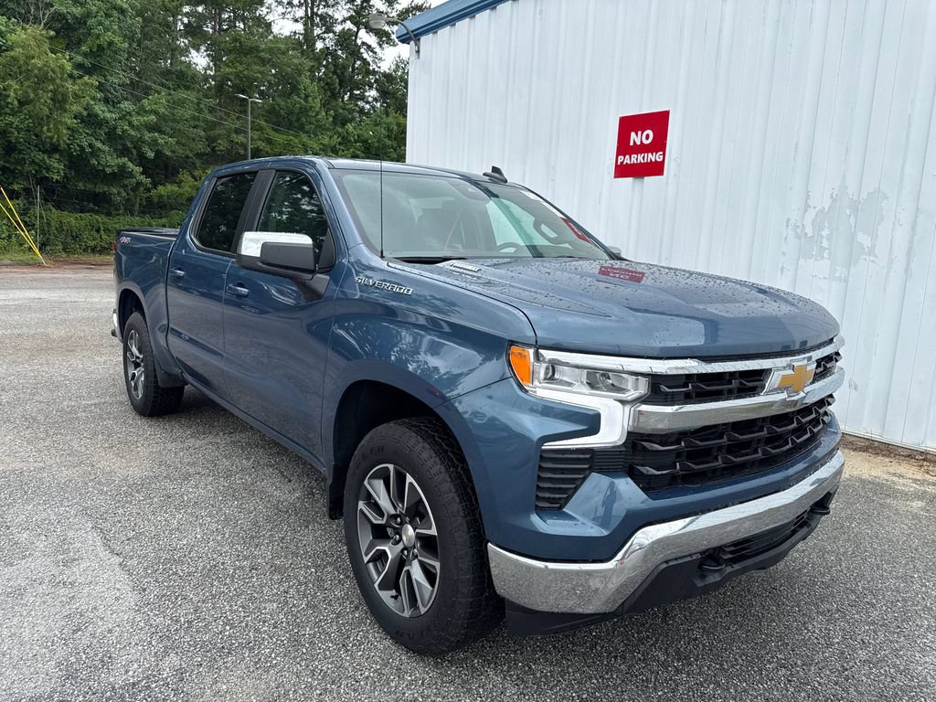 Used 2024 Chevrolet Silverado 1500 LT AWD/4WD image 1