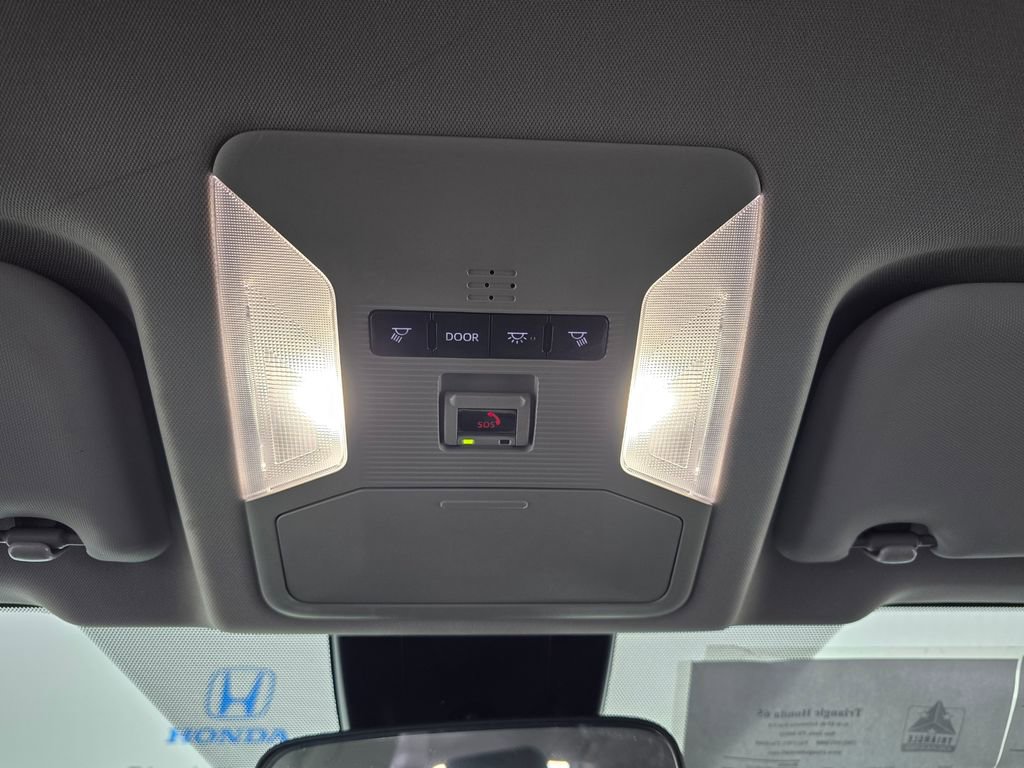 Used 2023 Toyota RAV4 LE AWD/4WD image 25