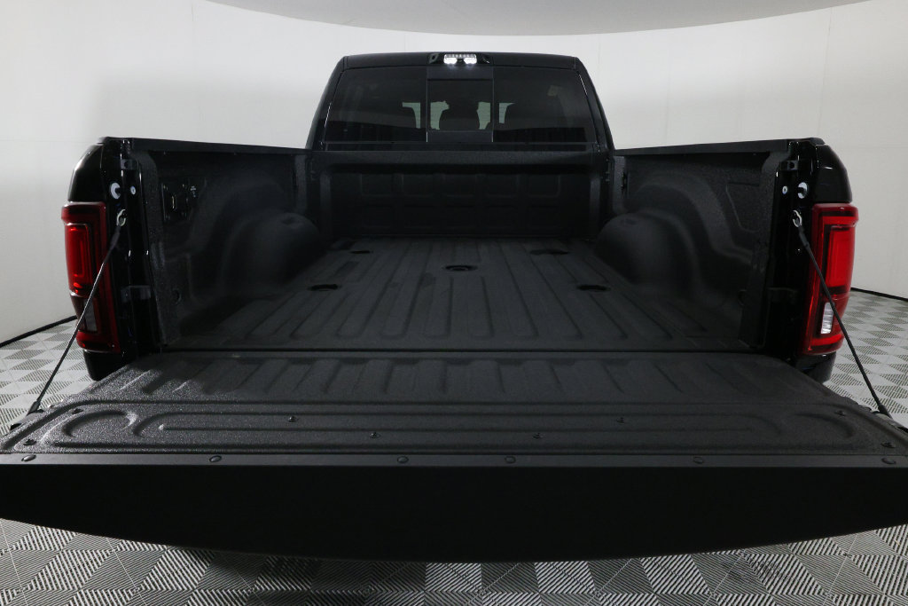 Used 2026 RAM 3500 Longhorn AWD/4WD image 7