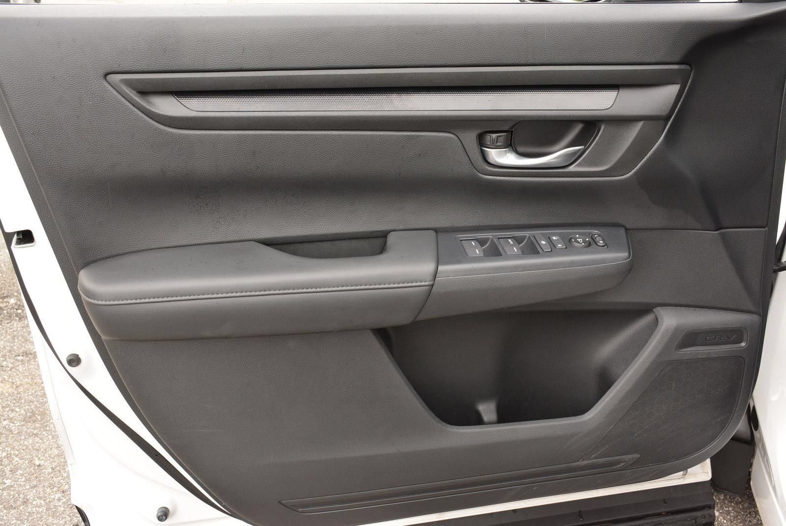 Used 2024 Honda CR-V LX image 8