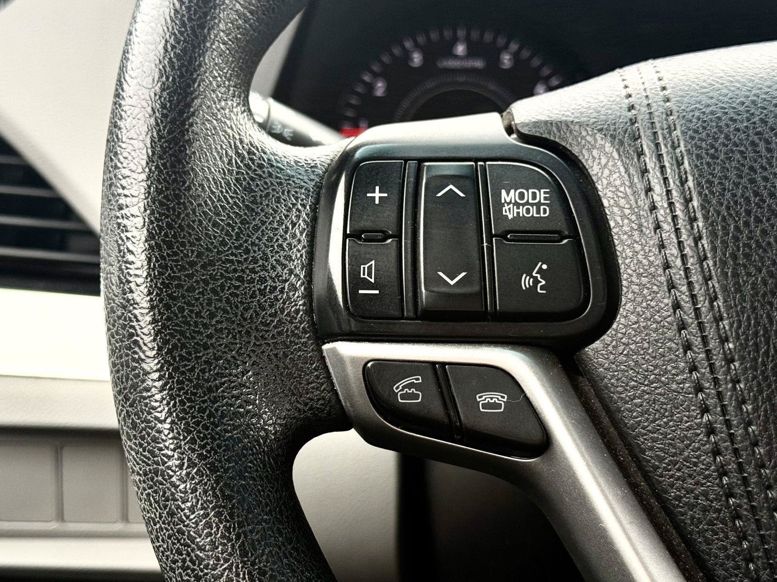 Used 2015 Toyota Sienna LE FWD image 19