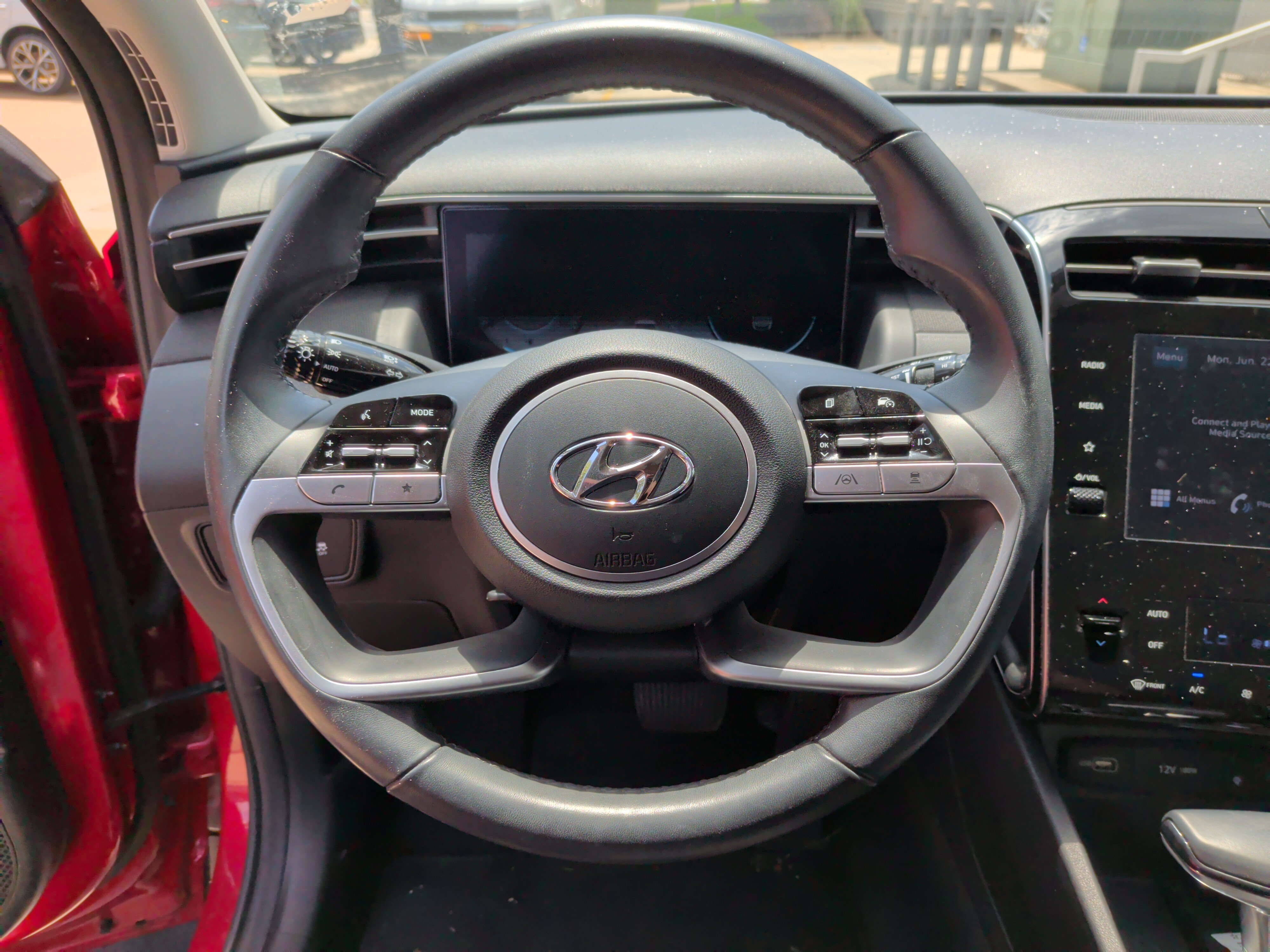 Used 2023 Hyundai Tucson SEL w/ Convenience Package FWD image 18