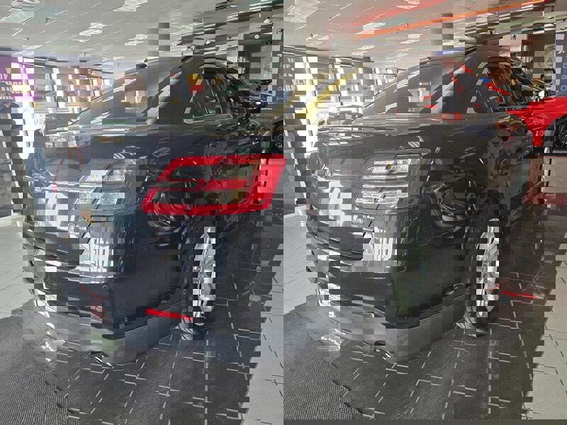 Used 2013 Ford Taurus SEL image 4