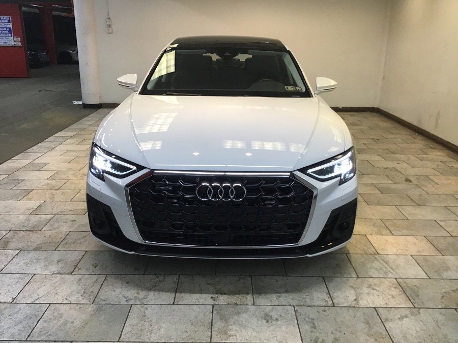 Used 2023 Audi A8 L 3.0T image 2