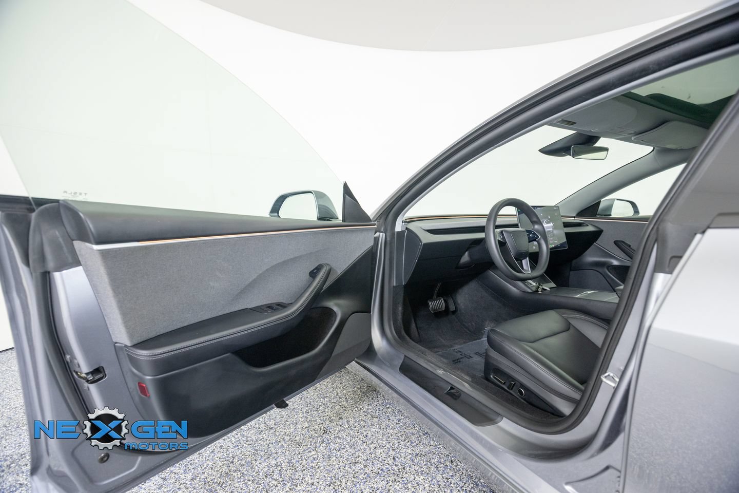 Used 2025 Tesla Model 3 Long Range RWD image 10