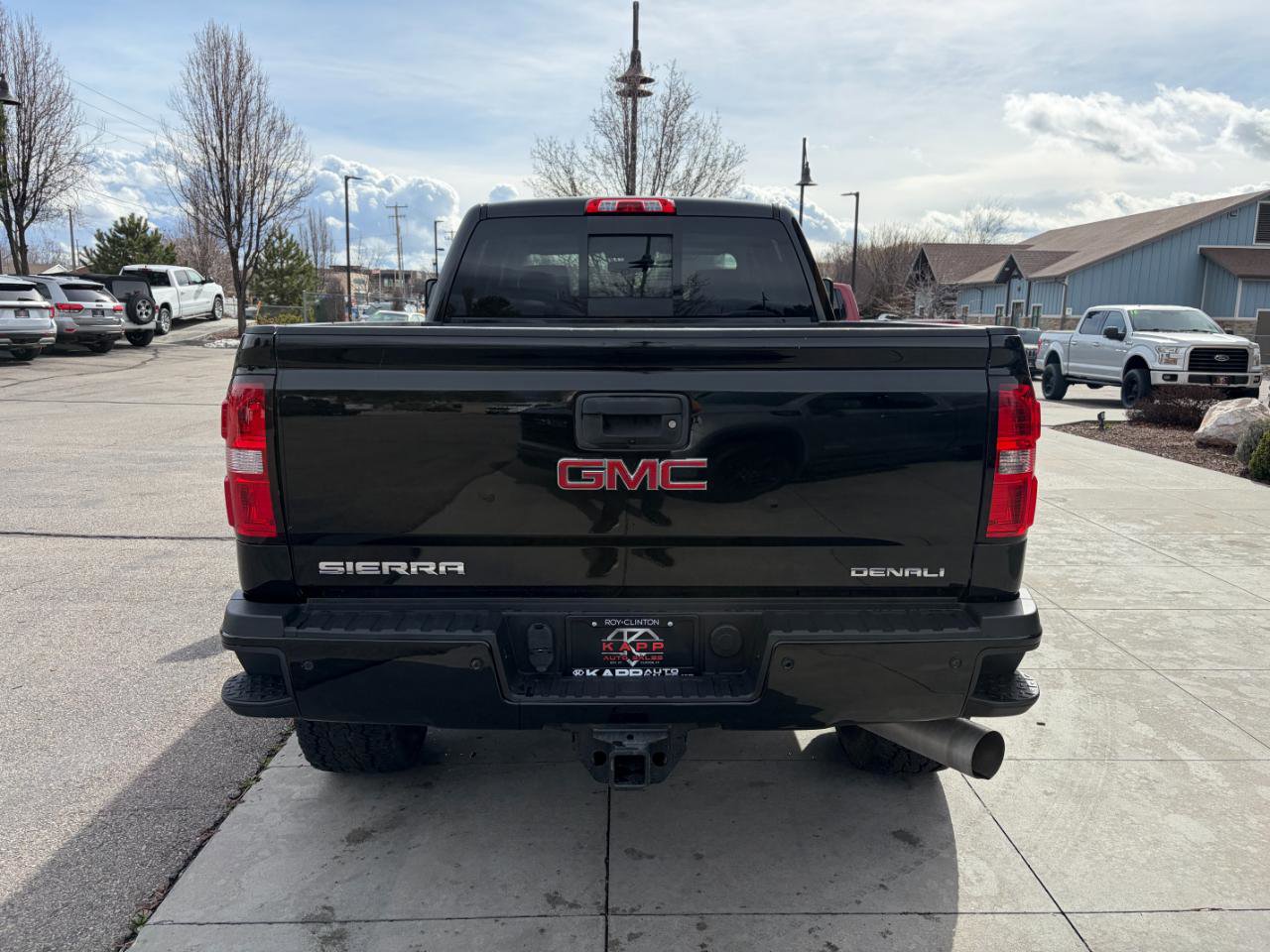 Used 2016 GMC Sierra 3500 Denali w/ Duramax Plus Package AWD/4WD image 9