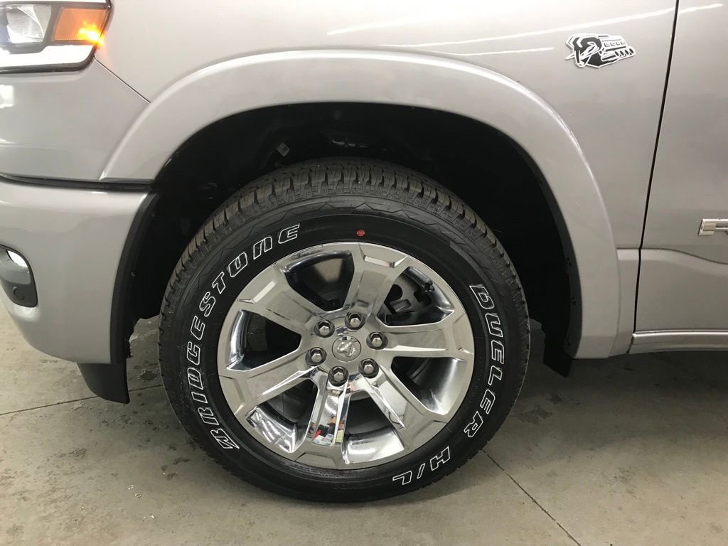 New 2026 RAM 1500 4x4 Crew Cab image 46