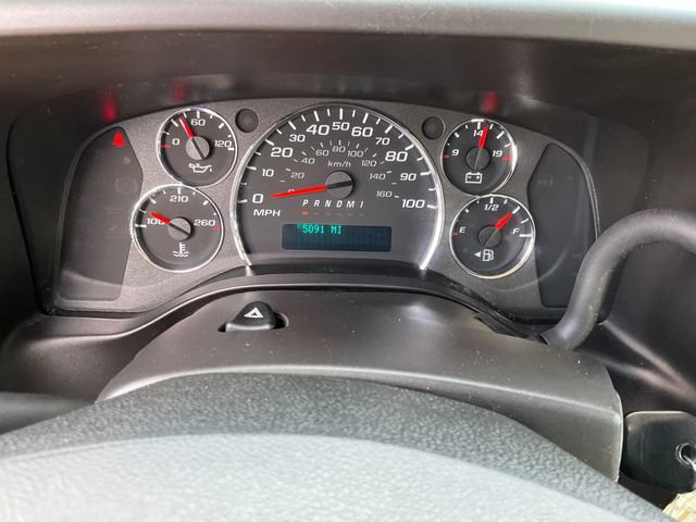 Used 2022 Chevrolet Express 2500 w/ Driver Convenience Package RWD image 8