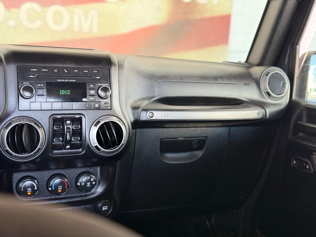 Used 2017 Jeep Wrangler Unlimited Willys image 35