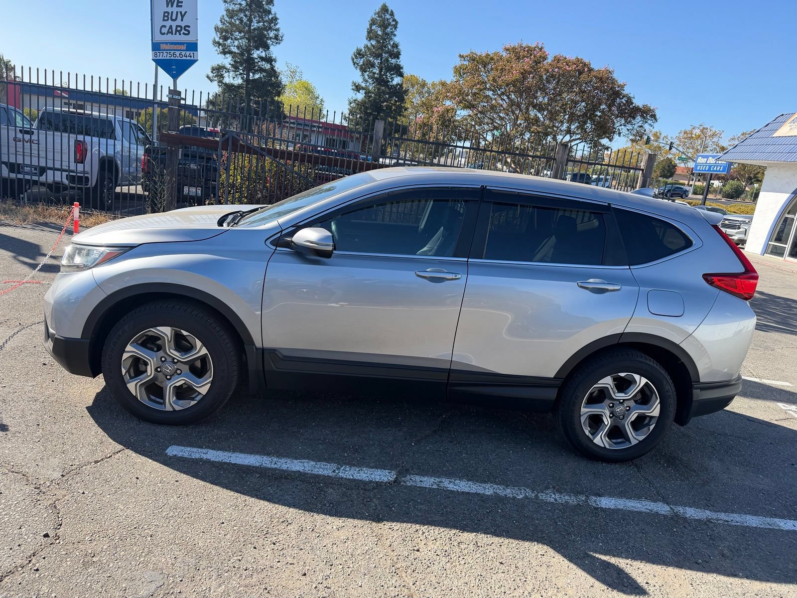 Used 2017 Honda CR-V EX-L image 2