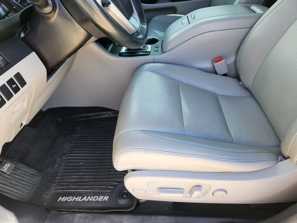 Used 2018 Toyota Highlander Limited AWD/4WD image 13
