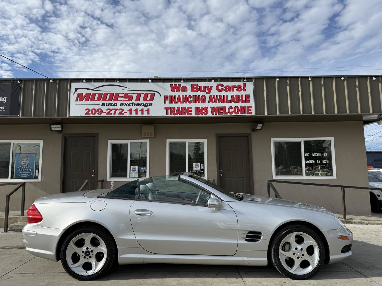 Used 2005 Mercedes-Benz SL 500 image 2