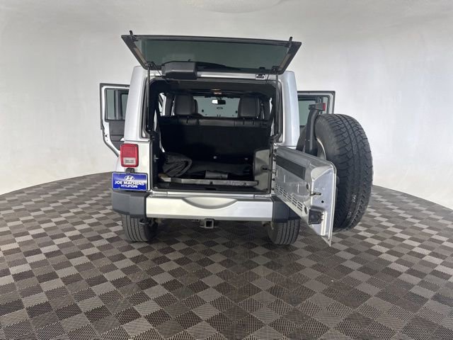 Used 2014 Jeep Wrangler Unlimited Sahara w/ Connectivity Group image 7