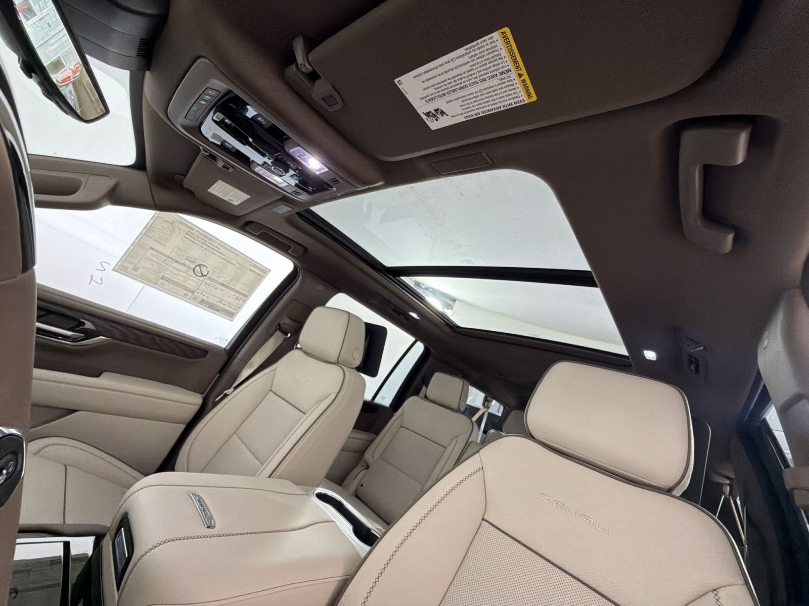 New 2026 GMC Yukon XL Denali w/ Denali Reserve Package AWD/4WD image 24