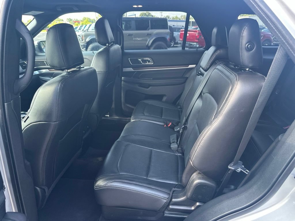 Used 2019 Ford Explorer Limited w/ Class III Trailer Tow Package FWD image 14